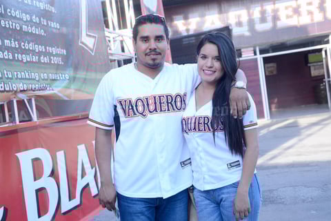 01082015 Gustavo y Karla.