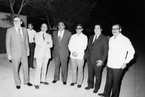 02082015 Hace cuatro décadas, antes de iniciar la temporada de los Saraperos de Saltillo, afuera del Estadio Madero: Jesús Reyes, Carlos Ávila, Ever Vasconcelos, Osvaldo Mata, Mariano López y Gustavo Lara Ramos.
