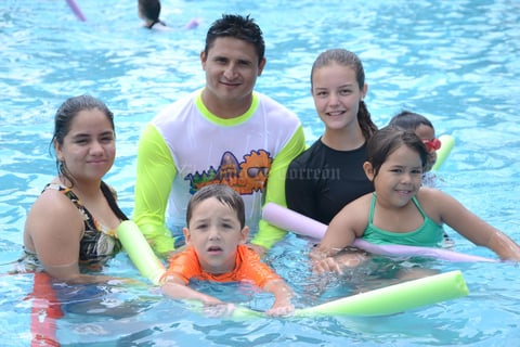 Sarahí, Alejandro, Héctor, Luisa y Divany