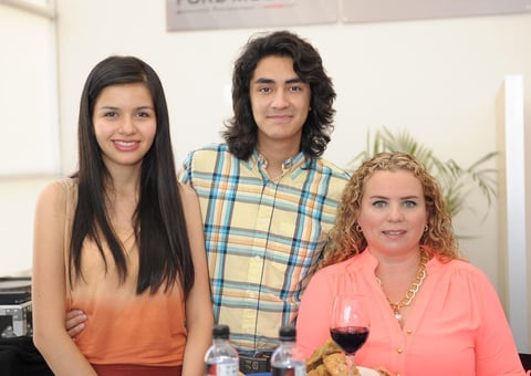 Alejandra, Manuel y Claudia