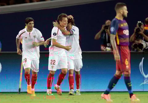 A diez minutos del final, Inmobile aprovecho un error de Marc Bartra y mandó un pase a Konoplyanka, quien logró empatar 4-4 el duelo tras vencer al guardameta. Se iban a tiempos extras.