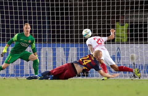 Al 71’ el defensa Jeremy Mathieu cometió una falta sobre Vítolo y el árbitro decretó la pena máxima.