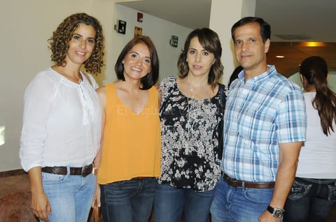 Olga, Titi, Lourdes y Eduardo