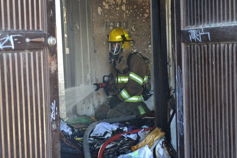 Los bomberos oportunamente acudieron al lugar.