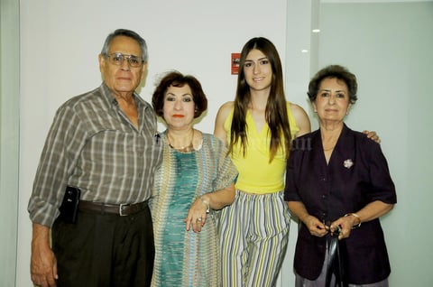 25082015 Sergio Caldera, Rosalinda de Caldera, Sofía Carriedo y Silvia de García.