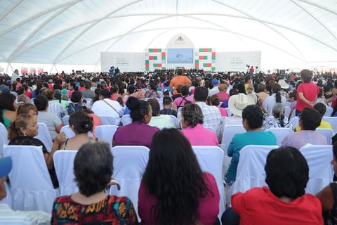 La Velaria de la Expo Feria se llenó por completo durante el mensaje a la ciudadanía.