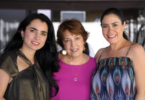 Angelina, María Elena y Mónica