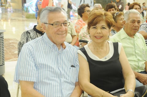 02092015 Pedro y Martha.