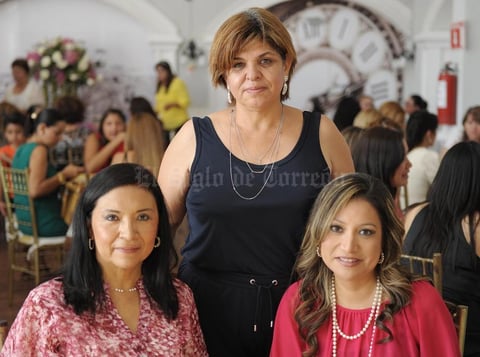 02092015 Isela, Xóchitl e Isela.