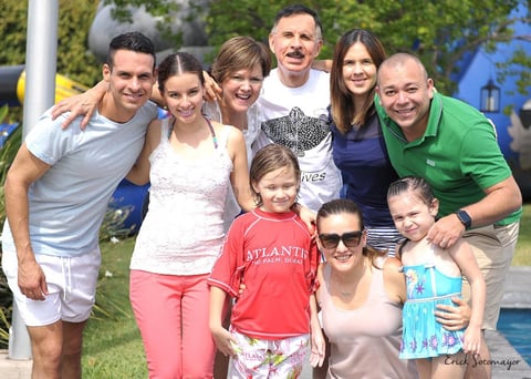 En familia