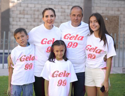 Claudia, Manolo, Paulina, Manolo y Melissa