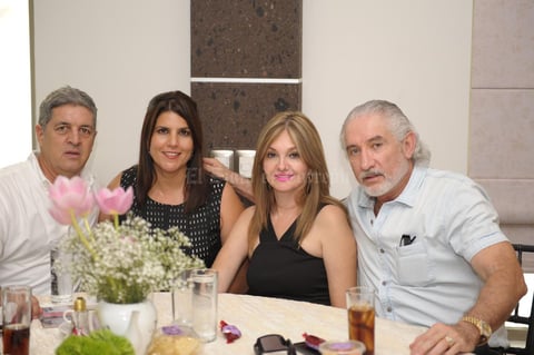 Enrique, Gaby, María de Jesús y Eduardo