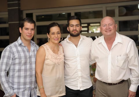 Jorge, Adriana, Fernando y Jorge