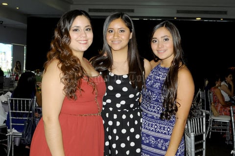 06092015 EN FESTEJO.  Silvana, Paola y Ana Cris.