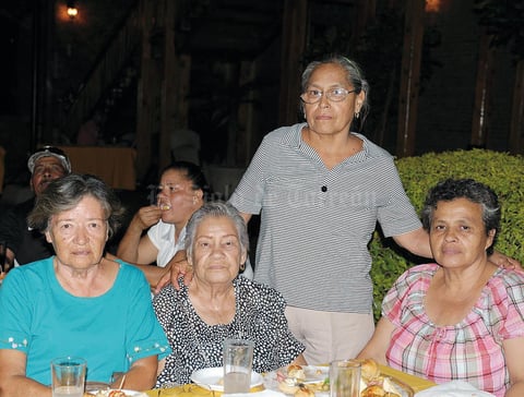 06092015 Manuela y Mariana.