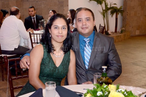 06092015 EN PAREJA.  Patricia y Fernando.