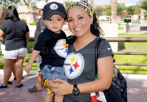 10092015 Ana Isabelle, Aurora, Mary Fer, Bernardo y Antonio Soriano.