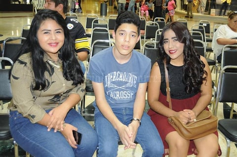 12092015 Karla, Emilio y Yuridia.