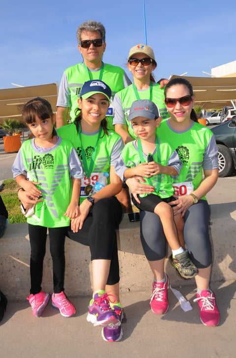 12092015 Karla, Karlita, Janeth, Jerry, Lady y Fernando.