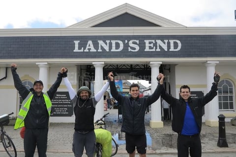14092015 Terry Vassiliadis, Alberto Cisneros, Andés Pérez e Ixe David Roldán. Land's End, Inglaterra.