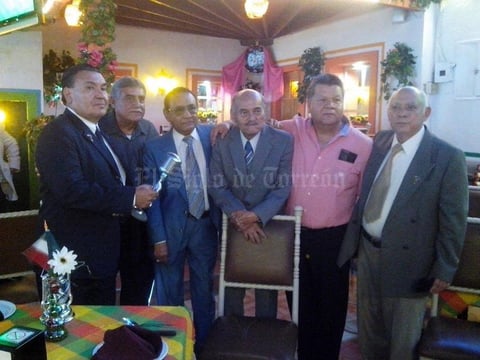 14092015 DÍA DEL LOCUTOR.  Asociación de Locutores de La Laguna A.C. celebrará hoy con su tradicional comida el Día del Locutor en conocido restaurante del bulevar Independencia.
