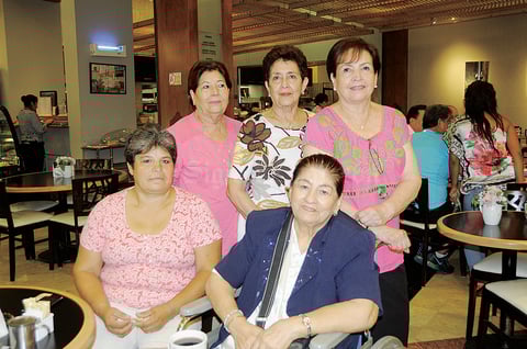 15092015 AMIGAS.  Carmen, Carolina, Juanita, Rosy y Rosy.