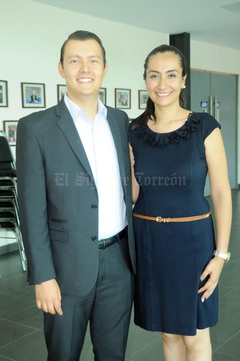 15092015 EN RECIENTE EVENTO.  Omar e Isabel.