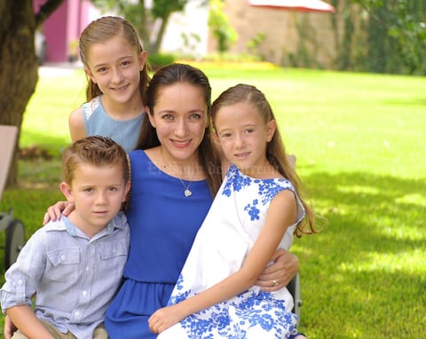 Lourdes, Mayalen, Pablo e Iasone