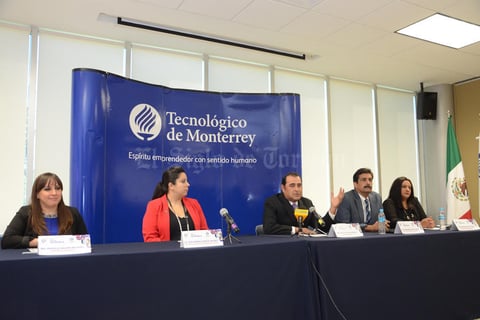 18092015 Juan Diego Hinojosa, Jocelyn Pérez Lee y Jorge Asprón.