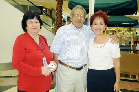 22092015 Gaby Nava Femat, Alonso Licerio e Ivonne Escalera.