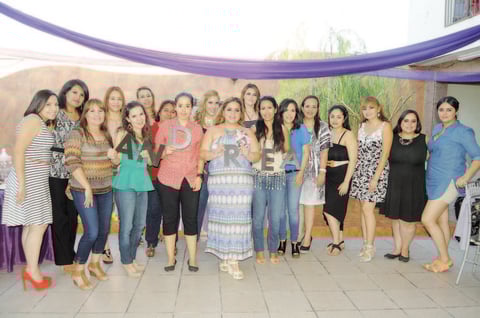 21092015 BABY SHOWER.  Mónica Palomo de Ramos junto a sus amigas en la fiesta de canastilla que le organizaron Mónica Castrellón y Marcela Palomo.