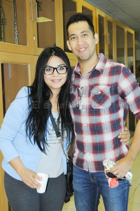 21092015 América Perales y Víctor Martínez.
