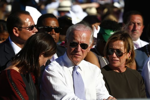 El vicepresidente de los Estados Unidos Joe Biden, se encontraba entre los asistentes a la ceremonia de canonización.