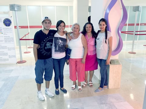 24092015 Jonathan, Maribel, Carmen, María e Isabel.