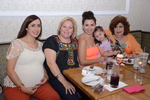 24092015 Linda, Rosy, Alejandra, Ximena y Rosario.