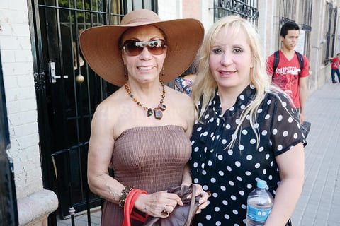 24092015 AMIGAS.  Zeyda e Yvette.