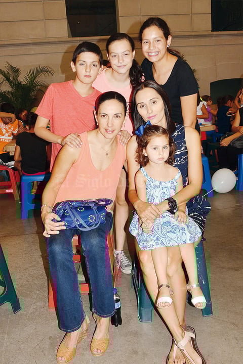 27092015 MUY CONTENTOS.  Santi, Caty, Elena, Bárbara, Marisofi y Ana Paula.