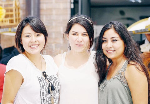 28092015 COMPAñERAS.  Becky, Elena y Brenda.