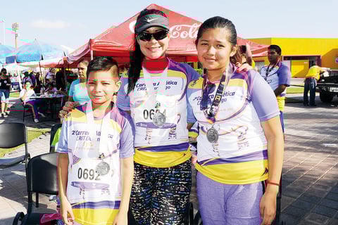 28092015 Familia Peralta.