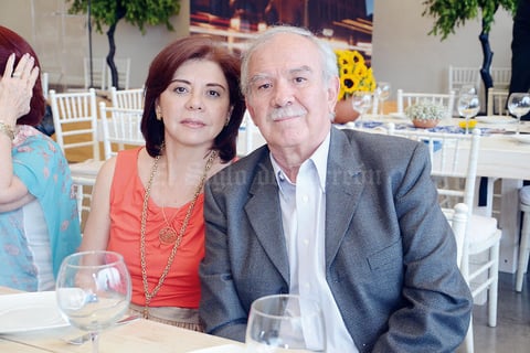 28092015 Silvia Elena y José.