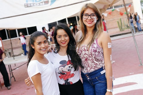 29092015 Nancy, Alexia y Ale.