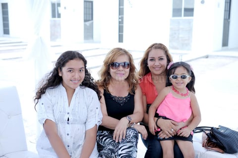 29092015 Roberto y María Lourdes.