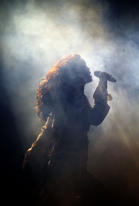 La artista llegó a Chile, tras actuar en el festival Rock in Río en Brasil, para promocionar su nuevo disco "R8" que incluye los éxitos musicales del momento American Oxygen y Bitch better have my money.