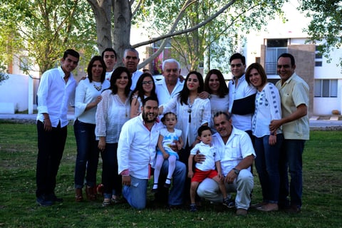 En la foto del recuerdo con sus familiares