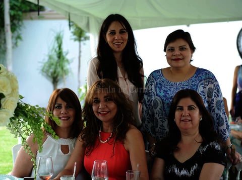 Martha, Claudia, Huby, Cuca y Luly