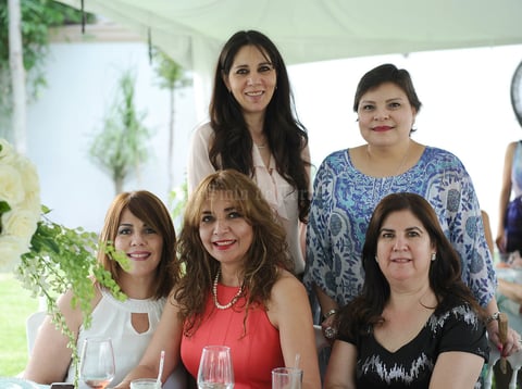 Martha, Claudia, Huby, Cuca y Luly