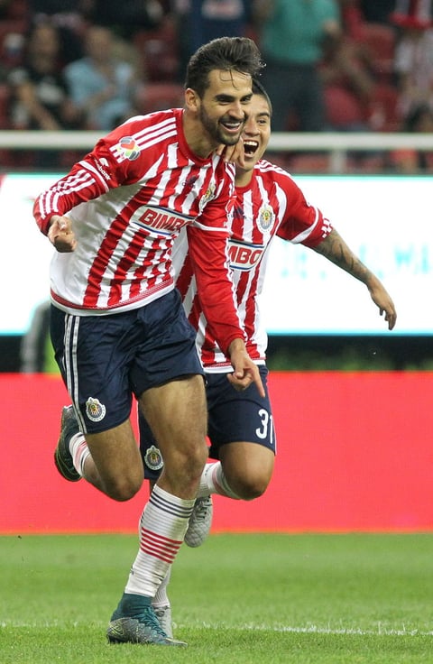 En la defensa fue elegido Raúl López, de Chivas.