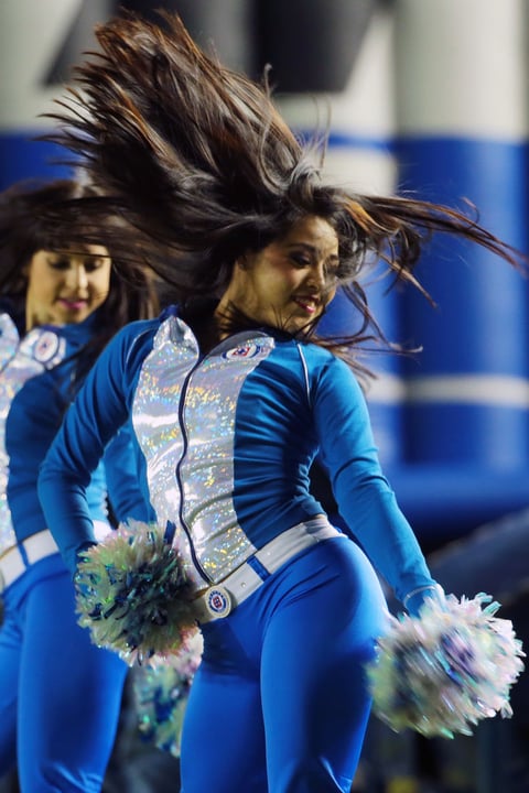 El baile apoyando a la Máquina.