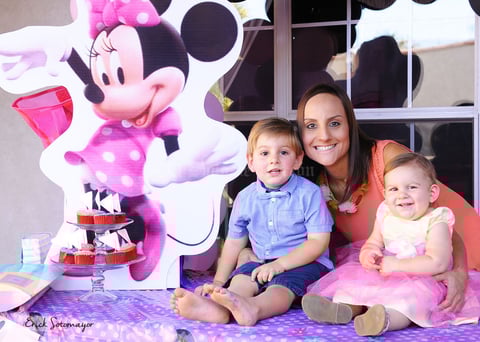 Laura del Bosque con Nicholas y Lorenza Marie