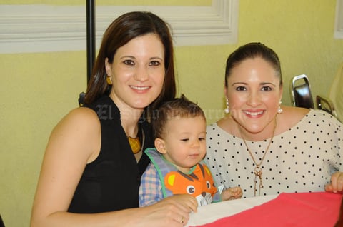 03102015 EN RECIENTE EVENTO.  Marisol, Daniel y Paty.